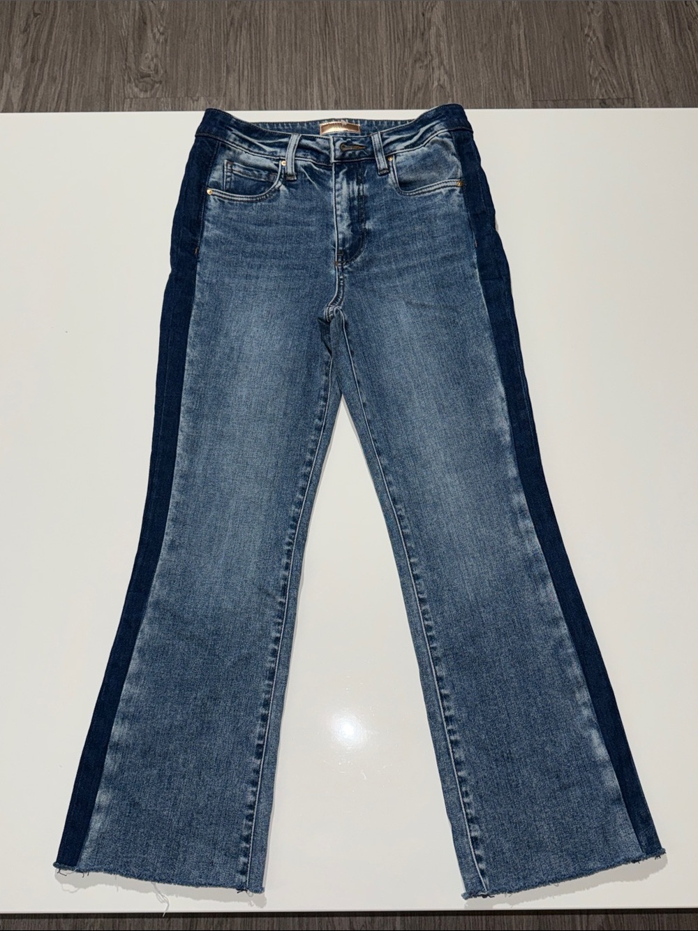 Kut from the Kloth Two-Tone Blue Flare Jeans with Dark Side Stripe Size 0